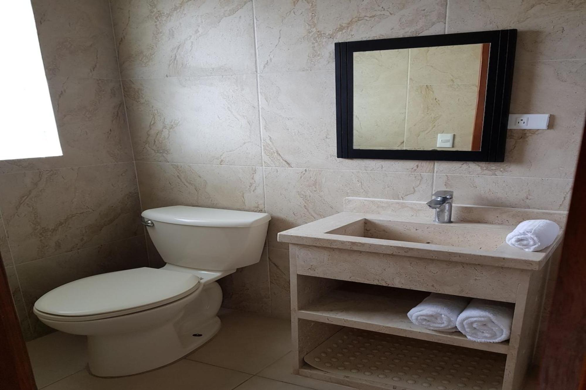 Oyo Hotel Emperadores Inn, Атліско Екстер'єр фото